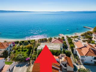 Apartments 10 meters from the beach - Podstrana - 9