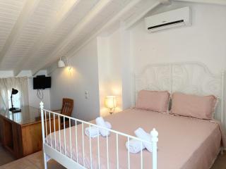 Tranquil Haven with Private Pool - Trýgonas - 9