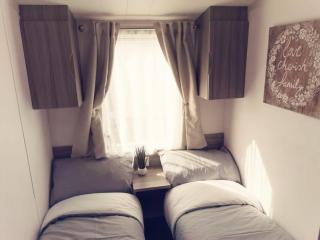 The Retreat - Gold - Prestatyn - 7