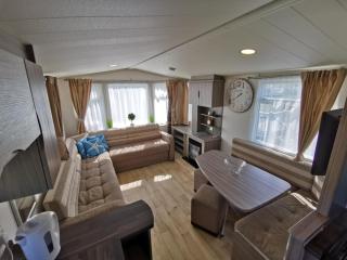 The Retreat - Gold - Prestatyn - 5