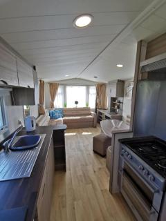 The Retreat - Gold - Prestatyn - 2