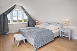 GUT KLETKAMP "Mühlenhof 5" - ruhige Ferienwohnung mit 3 Schlafzimmern I Terrasse mit See- & Naturblick I Gemeinschaftsgarten I 15 Min zur Ostsee I Küche I Parkplatz I Waschmaschine I WLAN - Kletkamp - 3