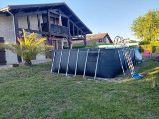 Gîte des Lauriers Roses - Piscine collective, Spas et jardins privés - 7 kms de la plage de Lespecier - Bias - 8