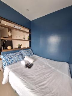 Sky Lux Suite by Elnora at Victoria Sports Tower Kamuning Edsa Southbound - Manila - 7