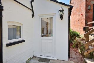 3BR Cottage by Dewsall Court - - 4