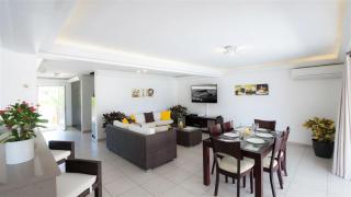 Luxurious Beachfront Villa With Pool in St Barths - Anse des Flamands - 9