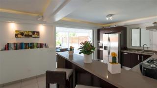 Luxurious Beachfront Villa With Pool in St Barths - Anse des Flamands - 3