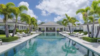 Refined Villa With Heated Infinity Pool - 7