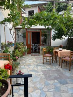 Luigi Guest House - Gjirokastra - 7