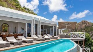 Modern Island Living With Heated Pool - 0