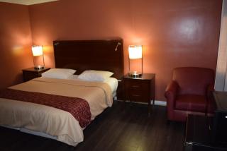 Friendship Motor Inn - Cedar Crest Manor - 5