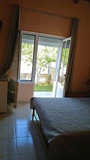 ChristAlex Guesthouse - Himarë - 4
