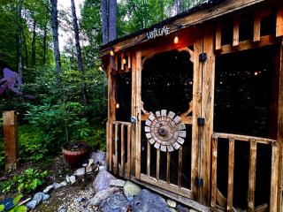 Little Bear Tiny Cabin - Cosby - 4