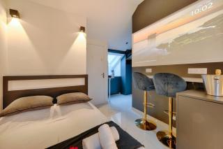 Hollywood Love Jacuzzi - 5