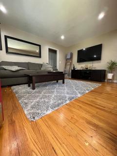 Lakewood beautiful 2 bedrooms with huge backyard - 0