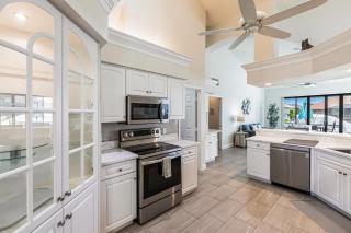 Neptunes Realm - Marco Island - 2