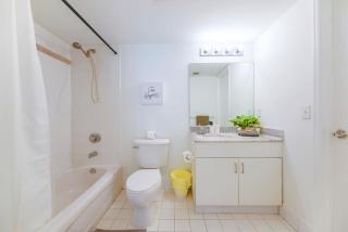 Trendy 2BR Condo with Pool and Bay Views - Miami - 5