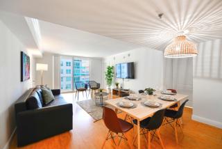 Trendy 2BR Condo with Pool and Bay Views - Miami - 4