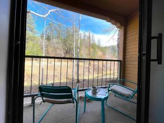 Cozy Creek Condo - 3