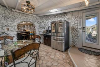 Tucson Bottle House - New Listing - Special Deals - Tucson - 4