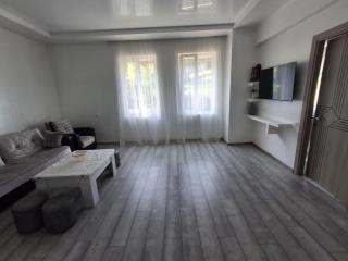 Nutsa House - 9