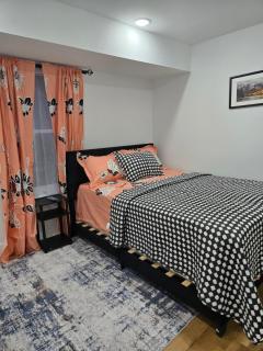 Tkc Villa - Newark - 8