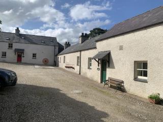 Shepherd's Nook, Magheramore Courtyard - 0