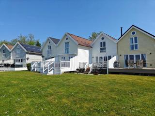 3 Bed in South Cerney 93725 - South Cerney - 0