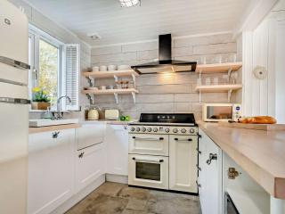 3 Bed in South Cerney 93725 - South Cerney - 5