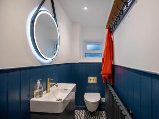 3 Bed in Docking 43950 - 1