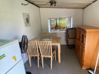 Wohnwagen mit Vorzelt auf einem Campingplatz - Affing - 7