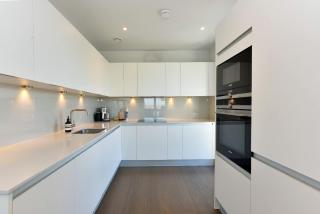 Londwell Kings Cross Luxury Balcony Flat - London - 6