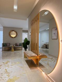 Luxe Family Apartment Near Beachfront - Tangeri - 0