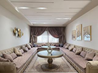 Luxe Family Apartment Near Beachfront - Tangeri - 9