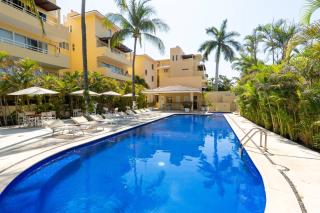6 Person Occupancy 1 Block to Beach Views from Terrace - Nuevo Vallarta - 5