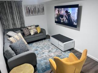 Comfy Cozy 2 bed minute EWR NYC - Newark - 3