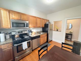 2 Bed, In Unit Laundry, Boston College, Balcony - Boston - 6