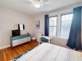 2 Bed, In Unit Laundry, Boston College, Balcony - Boston - 3