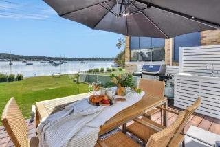 The Little Lake House Waterfront Escape - Rathmines - 8