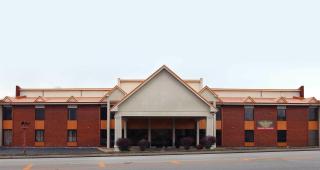 Heritage Hotel of Quincy - Quincy - 0