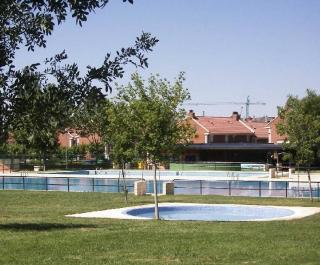 Apartamento con piscina y garaje a 10 minutos de Valladolid - Valladolid - 0