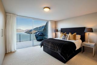 Luxury 3BR Queenstown Retreat with Alpine Views - 6