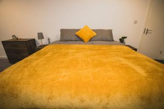 Large Room in Shared House - Stoke on Trent - 9