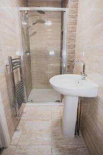 Large Room in Shared House - Stoke on Trent - 5