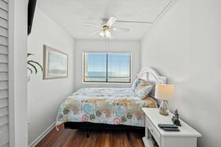 Sanabel 414 Lovely Oceanfront Condo with Jacuzzi Tub - Myrtle Beach - 5