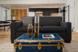 Velvet and Stone Studio Nestled in the Heart of MTL - Montréal - 4