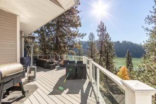 Breathtaking Lake Fernan Views & Cozy Comforts - Coeur d'Alene - 8