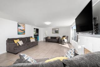 3BR 2BA Home in Palm Springs with Private Pool - 4