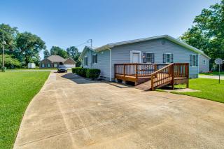 2 Mi to Shops and Eats Family Home in Donalsonville - Donalsonville - 9