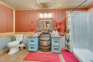 Lakeside Retreat And Game Haven - 7